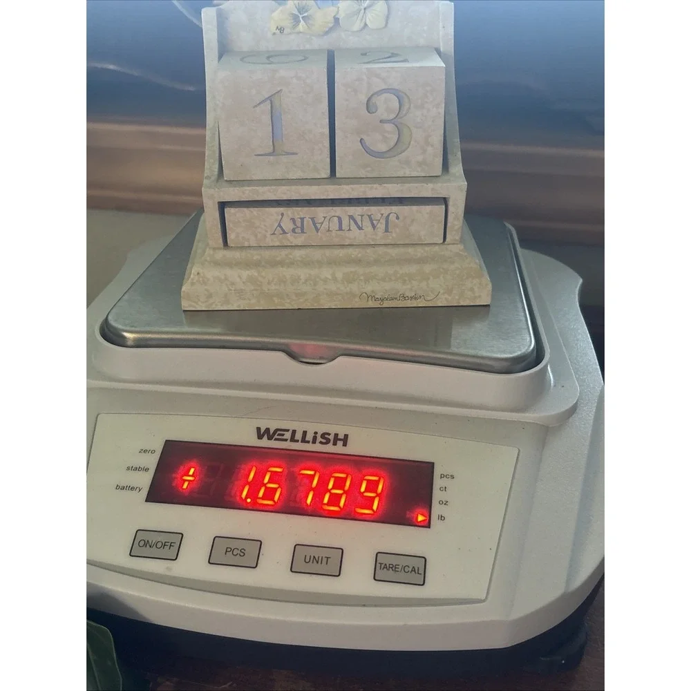 Hallmark Marjolein Bastin‎ Marble Perpetual Desk calendar with pansies
